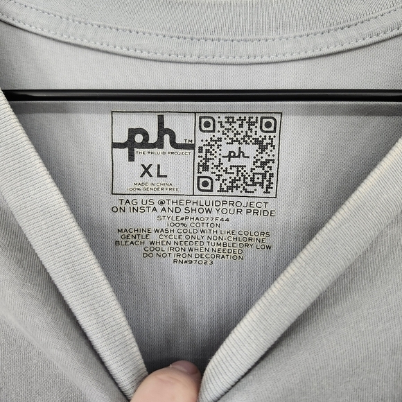 ph The Phluid Project Cropped T-Shirt Size XL Light Gray Rainbow Print Pride - Picture 3 of 8